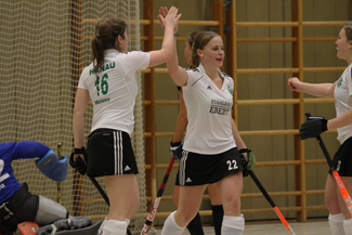 Sieg in Richtung Klassenerhalt: Die Hockey-Damen des 1. Hanauer THC schlagen am 1.2.2015 die Stuttgarter Kickers