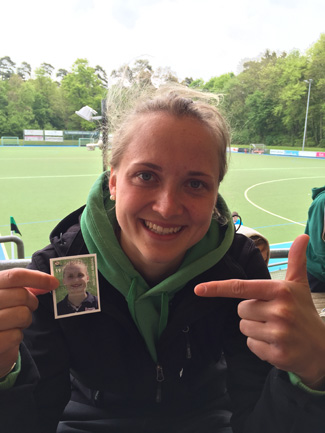 Sticker 419 mit dem Original: Marilena Krauss ist Sonntag bei der Tauschbörse und gibt Autogramme!