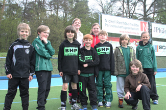 Über 40 Kinder waren beim Hockey-Ostercamp 2012 im 1. Hanauer THC dabei!