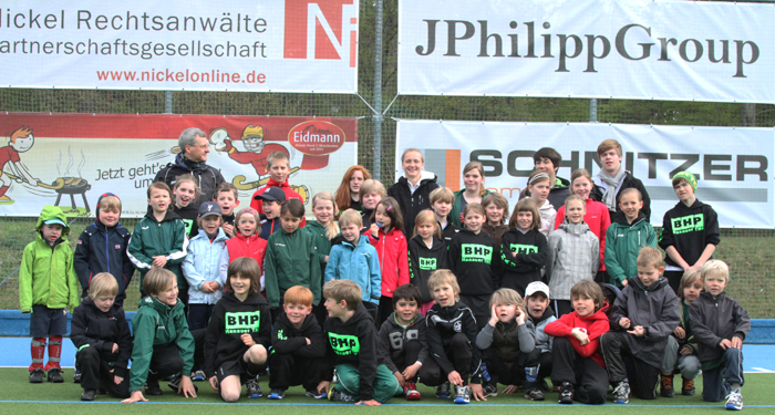 Über 40 Kinder waren beim Hockey-Ostercamp 2012 im 1. Hanauer THC dabei!