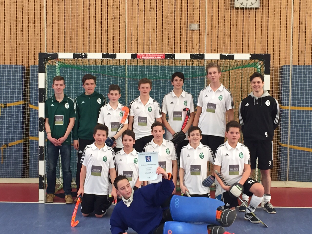 Hessischer Vizemeister bei den Knaben A in der Halle 2014-2015: Die Knaben A des 1. Hanauer THC e.V.