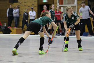 Lara Gaul verwandelt eine Kurze Ecke!