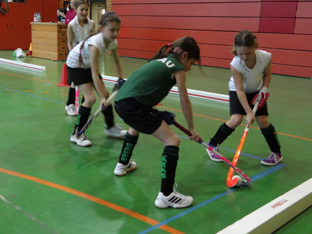 Die Mädchen D des 1. Hanauer THC in Bad Nauheim