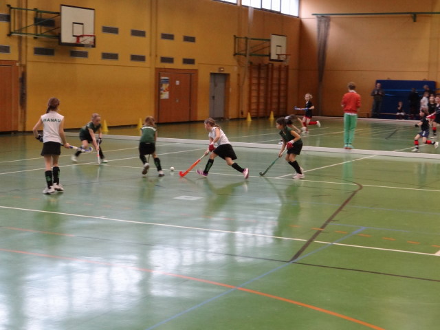 Die Mädchen D des 1. Hanauer THC in Bad Nauheim