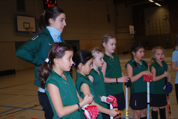 Überflieger in heimischer Güntherteichhalle in Hanau: die Mädchen D des 1. Hanauer THC e.V.