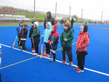 Erfolgreicher Saisonauftakt beim Erfurter Puffbohnenturnier 2013 - die Mädchen C und D des 1. Hanauer THC