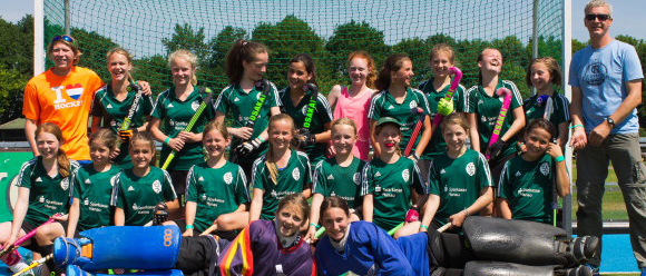 Die B Mädchen des 1. Hanauer THC e.V. beim Eintopf-Pokal 2015 des RTHC Leverkusen