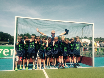 Die B Knaben des 1. Hanauer THC e.V. beim Hockey EIntopfpokal 2015 in Leverkusen