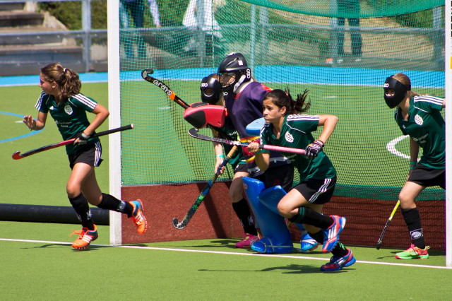 Die B Mädchen des 1. Hanauer THC e.V. beim Eintopf-Pokal 2015 des RTHC Leverkusen