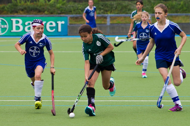 Die B Mädchen des 1. Hanauer THC e.V. beim Eintopf-Pokal 2015 des RTHC Leverkusen