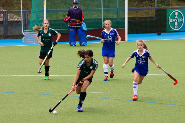 Die B Mädchen des 1. Hanauer THC e.V. beim Eintopf-Pokal 2015 des RTHC Leverkusen