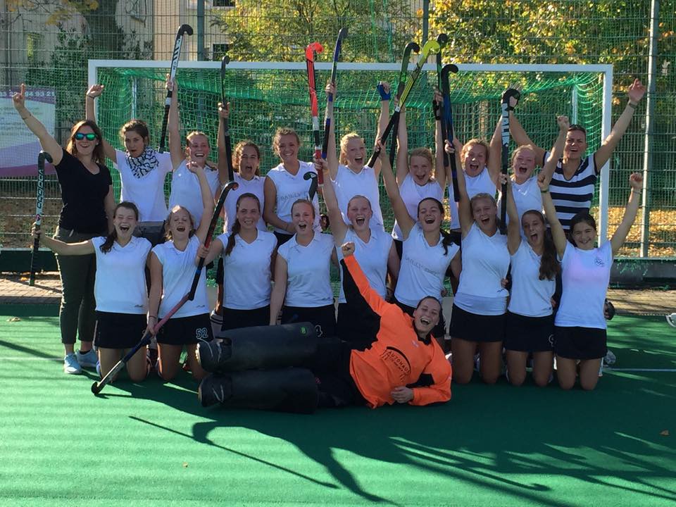 Fahren zur DM Feld 2014: Die weibliche Jugend B des 1. Hanauer THC