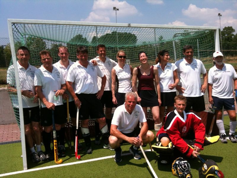 Turniersieg für die Hockey-Seniorenmannschaft des 1. Hanauer THC in Villafranca di Verona