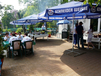 Die Terrasse der THC-Gastronomie 