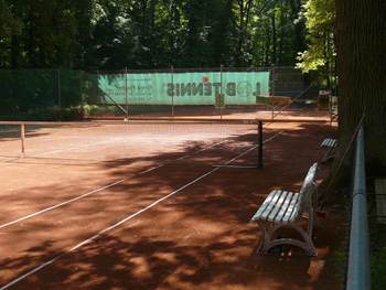 Die Wald-Tennisplätze des 1. Hanauer Tennis- und Hockey-Club e.V.