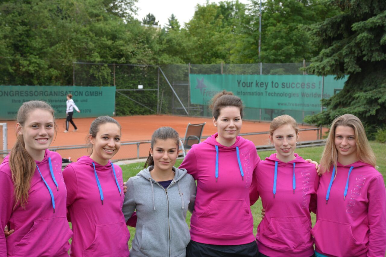 Auf Erfolgskurs: Die zweite Damenmannschaft des 1. Hanauer THC e.V.