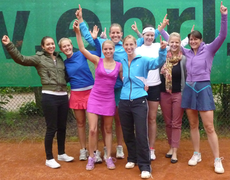 Der Aufstieg in die Gruppenliga perfekt gemacht: die Damen 2 des 1. Hanauer THc e.V.